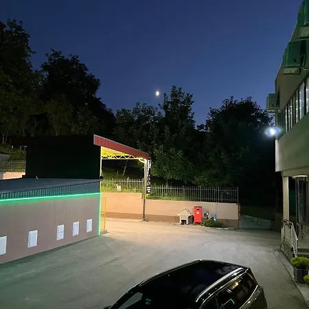 アパート Ema, Asja, Eda ゼニツァ