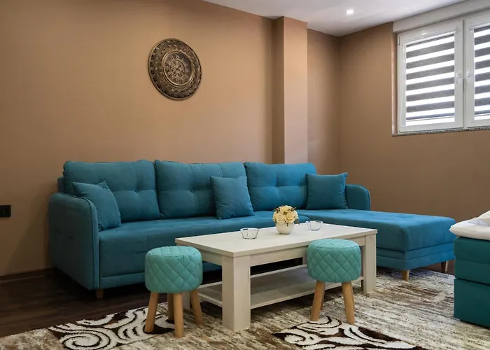 Ema, Asja, Eda Apartmán